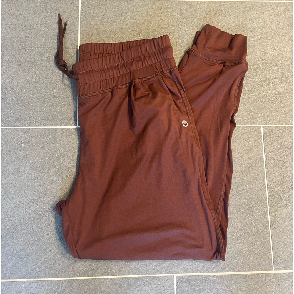 Senita Weekend Jogger